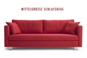 Mittelgroßes rotes Sofa